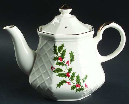 Christmas Holly (Porcelain) Teapot & Lid