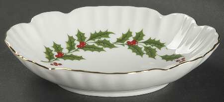 Christmas Holly (Porcelain) Bon Bon