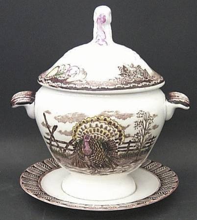 King Tom Sauce Boat with Attached Underplate & Lid