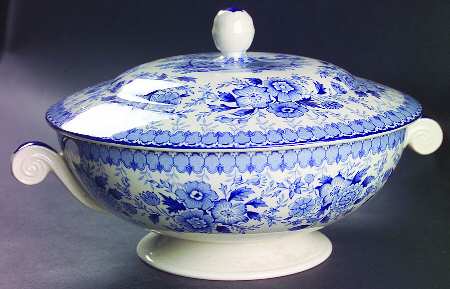 Woodland Blue Round Covered Vegetable