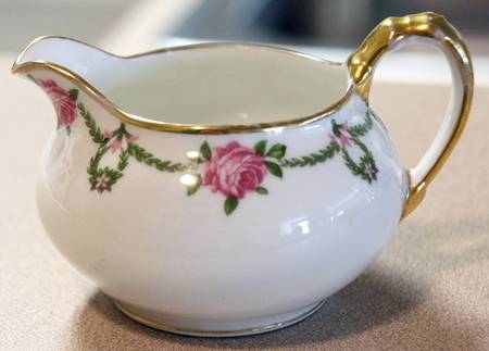 AHR235 Creamer