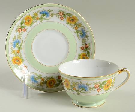 AIC15 Footed Cup & Saucer Set