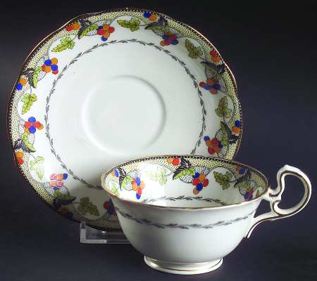 3891 Footed Cup & Saucer Set