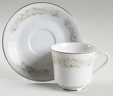 La Petite Fleur Footed Cup & Saucer Set