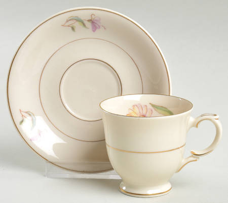 ARA42 Footed Demitasse Cup & Saucer Set