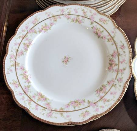 ALT129 Dinner Plate