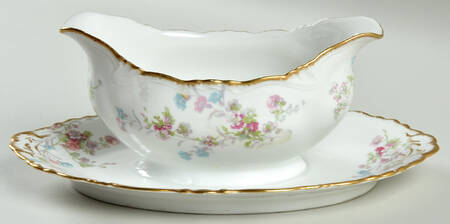 AHR256 Gravy Boat with Attached Underplate