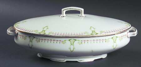 3070 Oval Covered Vegetable