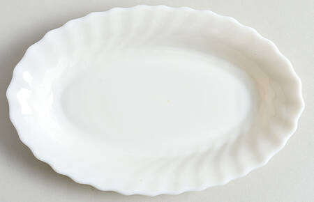 Trianon Ivory Relish by Arcopal