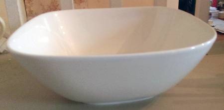 ARA47 9" Square Vegetable Bowl