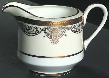 Trafalga Ivory Creamer