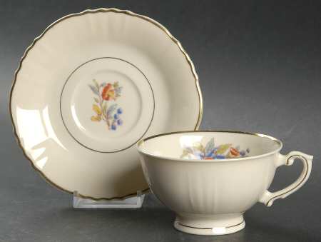 ABE19 Footed Cup & Saucer Set