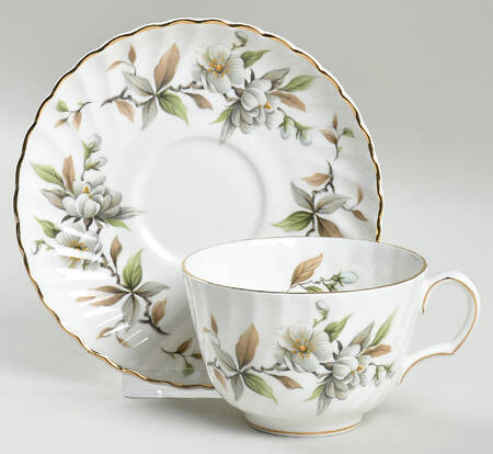 Arcadia(Gold Trim) Flat Cup & Saucer Set