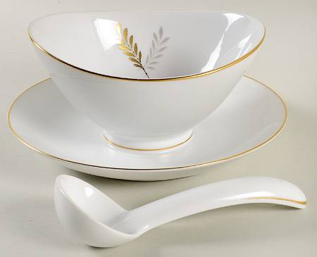 Duet Gravy Boat with Attached Underplate