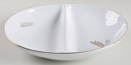 Duet 10" Oval Divided Vegetable Bowl