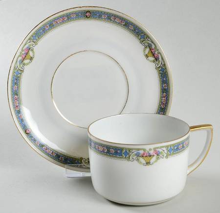 ALT175 Flat Cup & Saucer Set