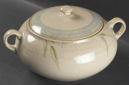 Bamboo Round Covered Vegetable
