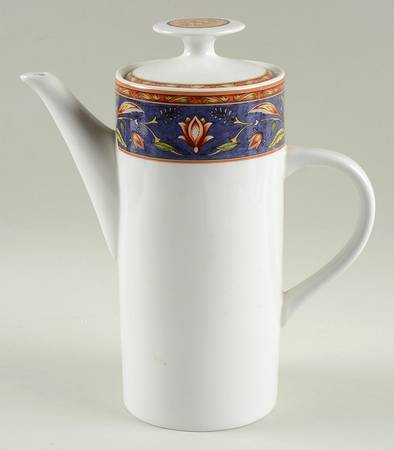 English Manor Coffee Pot & Lid