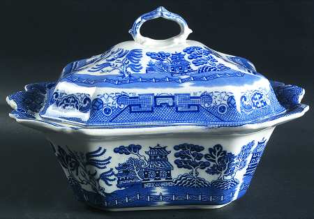 Willow Blue (Scalloped) Oval Tureen & Lid