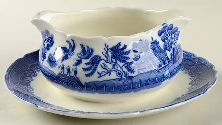 Willow Blue (Scalloped) Gravy Boat with Attached Underplate