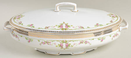 8607 Oval Covered Vegetable