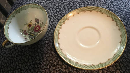 AHR314 Footed Cup & Saucer Set