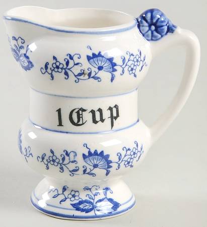 Blue Onion 1 Cup Measuring Cup with Spout