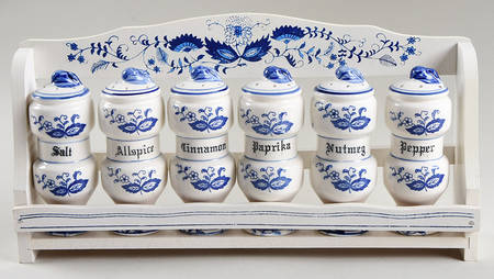 Blue Onion Spice Shaker Set & Wood Rack