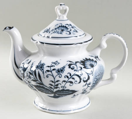 Blue Onion Teapot & Lid