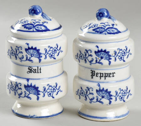 Blue Onion Salt & Pepper Set