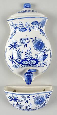 Blue Onion Fountain Wall Pocket - 2 Piece Set