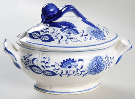 Blue Onion Sauce Boat & Lid