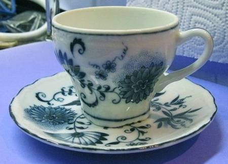 Blue Onion Flat Cup & Saucer Set