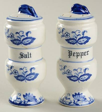 Blue Onion Salt & Pepper Set