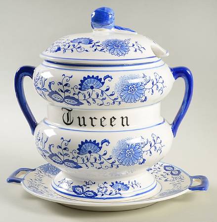 Blue Onion Tureen & Lid w/Underplate