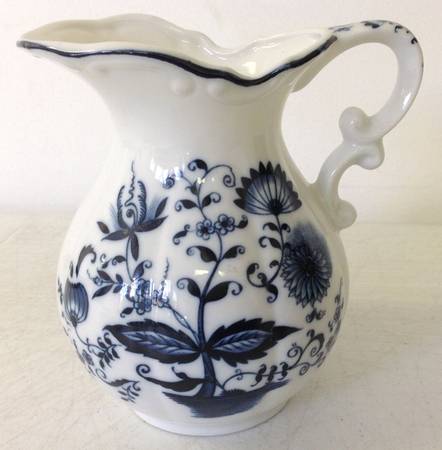Blue Onion Creamer