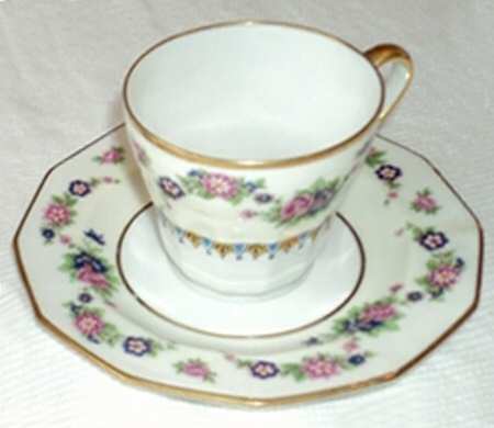 AHR319 Flat Demitasse Cup & Saucer Set