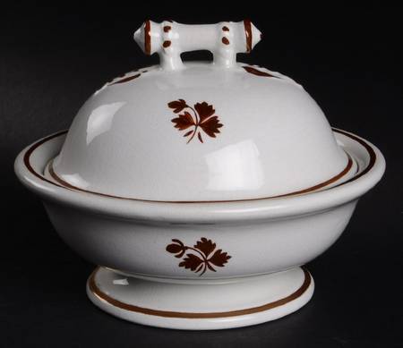 Tea Leaf (Smooth, Not Embossed Rim) Round Covered Butter