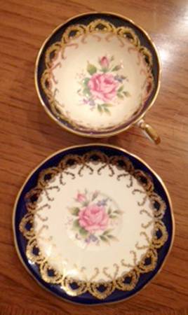 7501 Footed Cup & Saucer Set