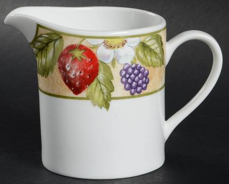 Berry Patch Creamer