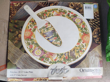 Ornaments Solid Ceramic Pie/Cake Server