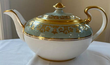 Kenilworth Green (Smooth) Teapot & Lid