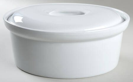 Classic Whiteware 2 Quart Oval Covered Casserole