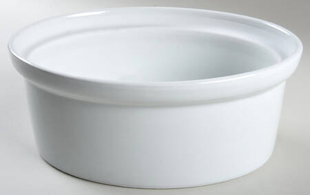 Classic Whiteware 2 Quart Oval Covered Casserole No Lid