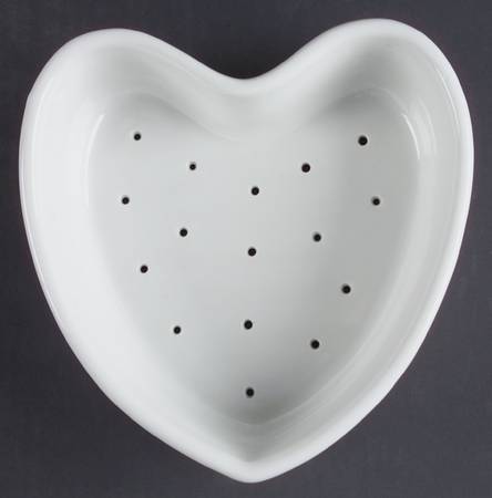 Classic Whiteware 7" Coeur A La Creme Mold