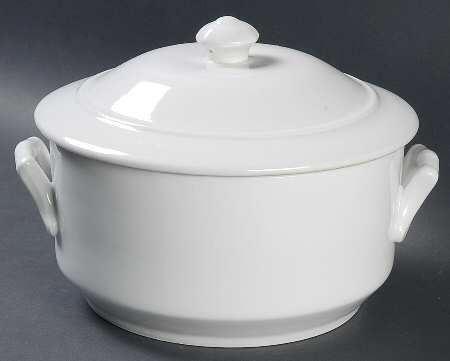 Classic Whiteware 2.25 Qt Round Covered Casserole