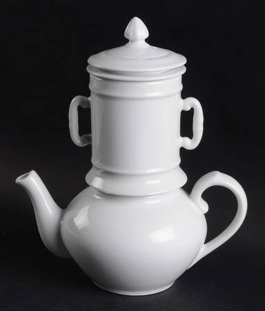 Classic Whiteware Coffee Brewer & Lid with Filter & Infuser