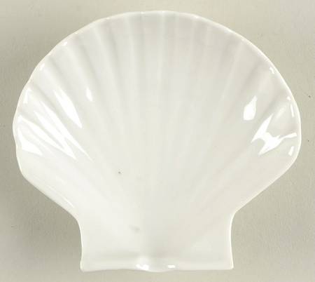 Classic Whiteware Small Shell Shaped Dish