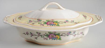 Her Majesty Oval Covered Vegetable