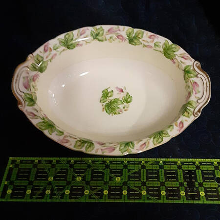 ALA18 9" Oval Vegetable Bowl
